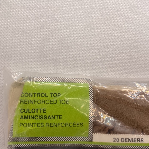 WonderBra Impressions Pantyhose Nylons Mink Size B 100-140 lbs - Picture 2 of 9